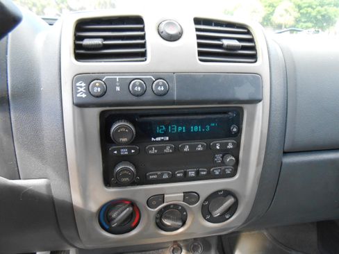 Used 2005 Chevrolet Colorado image 15