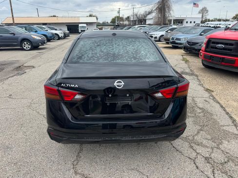 Used 2019 Nissan Altima 2.5 S image 1