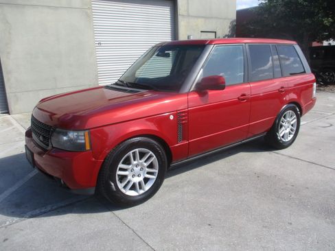Used 2012 Land Rover Range Rover HSE image 2
