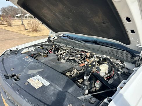 Used 2015 Chevrolet Silverado 1500 image 24