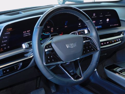 Used 2024 Cadillac Lyriq Luxury image 20