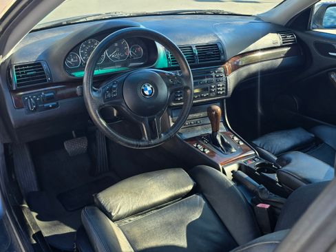 Used 2006 BMW 330Ci image 25