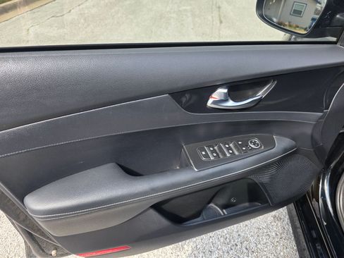 Used 2024 Kia Forte GT-Line Sedan FWD image 11