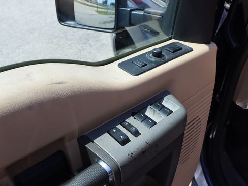 Used 2016 Ford F250 Lariat image 8