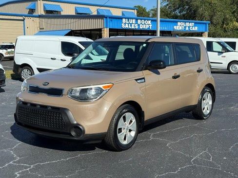 Used 2015 Kia Soul image 2