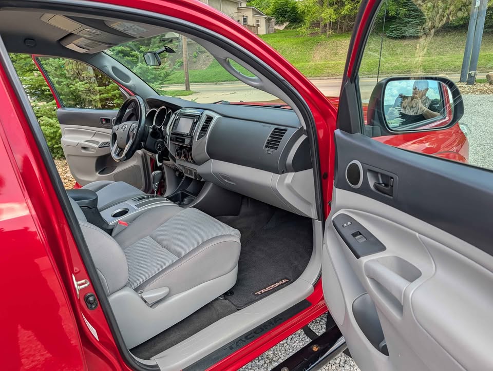 Used 2015 Toyota Tacoma 4x4 Double Cab image 8