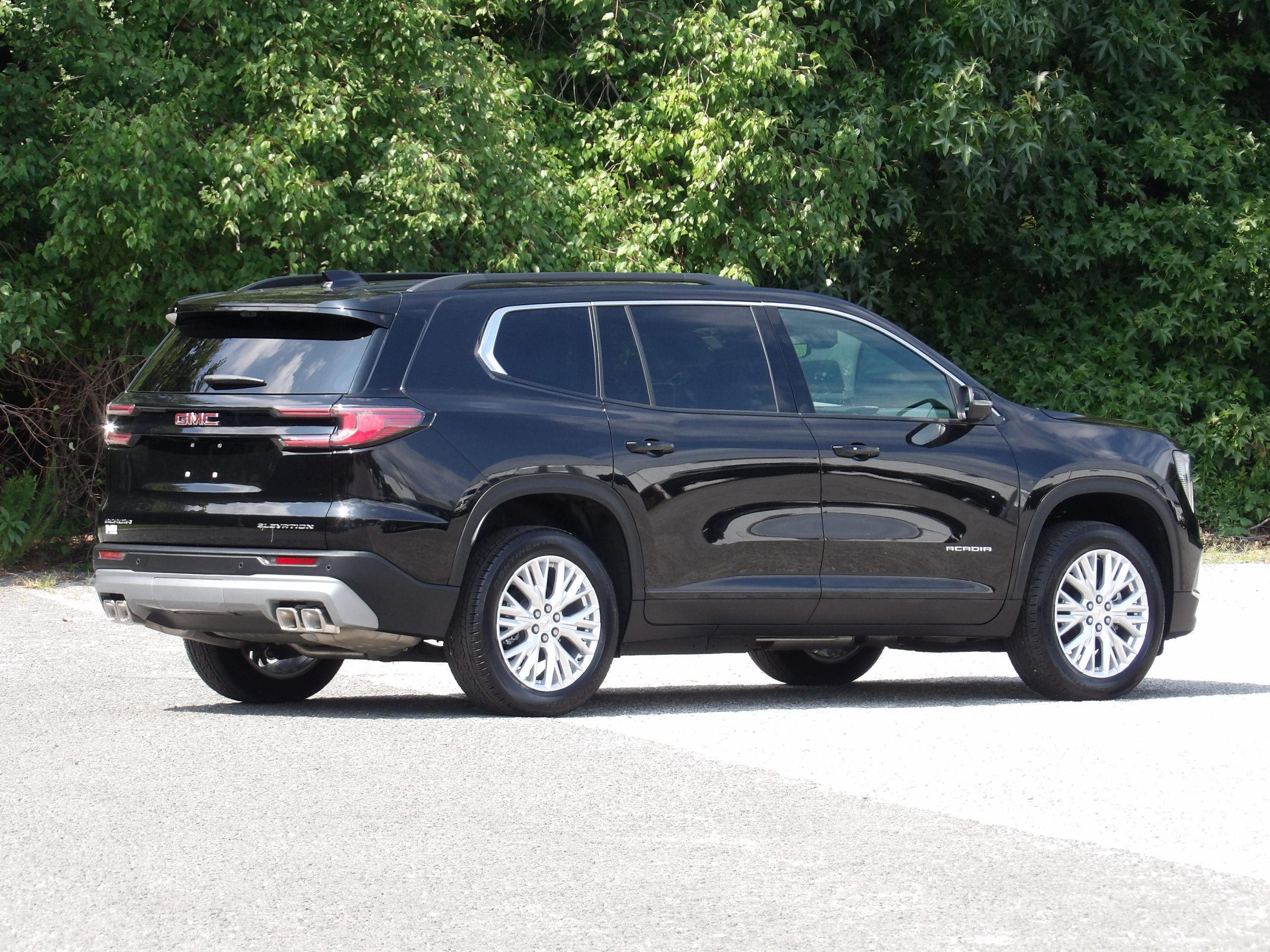 Used 2026 GMC Acadia FWD Elevation image 7