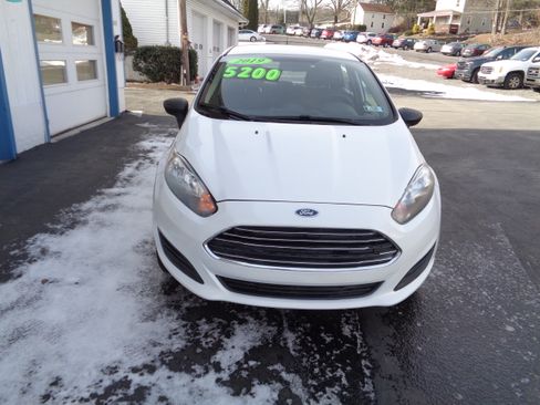 Used 2019 Ford Fiesta SE image 6