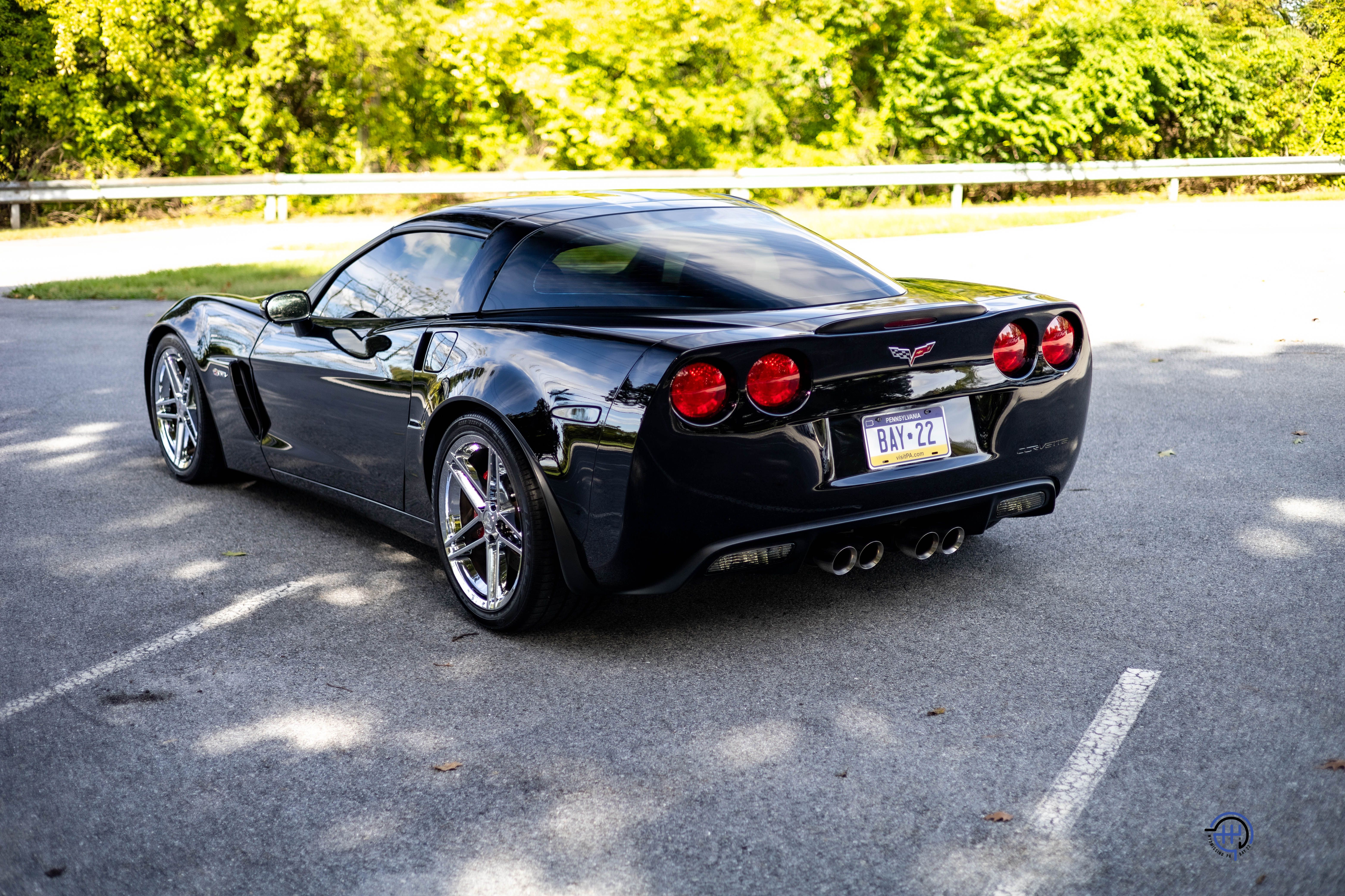 Used 2008 Chevrolet Corvette Z06 Coupe w/ 2LZ RWD image 17