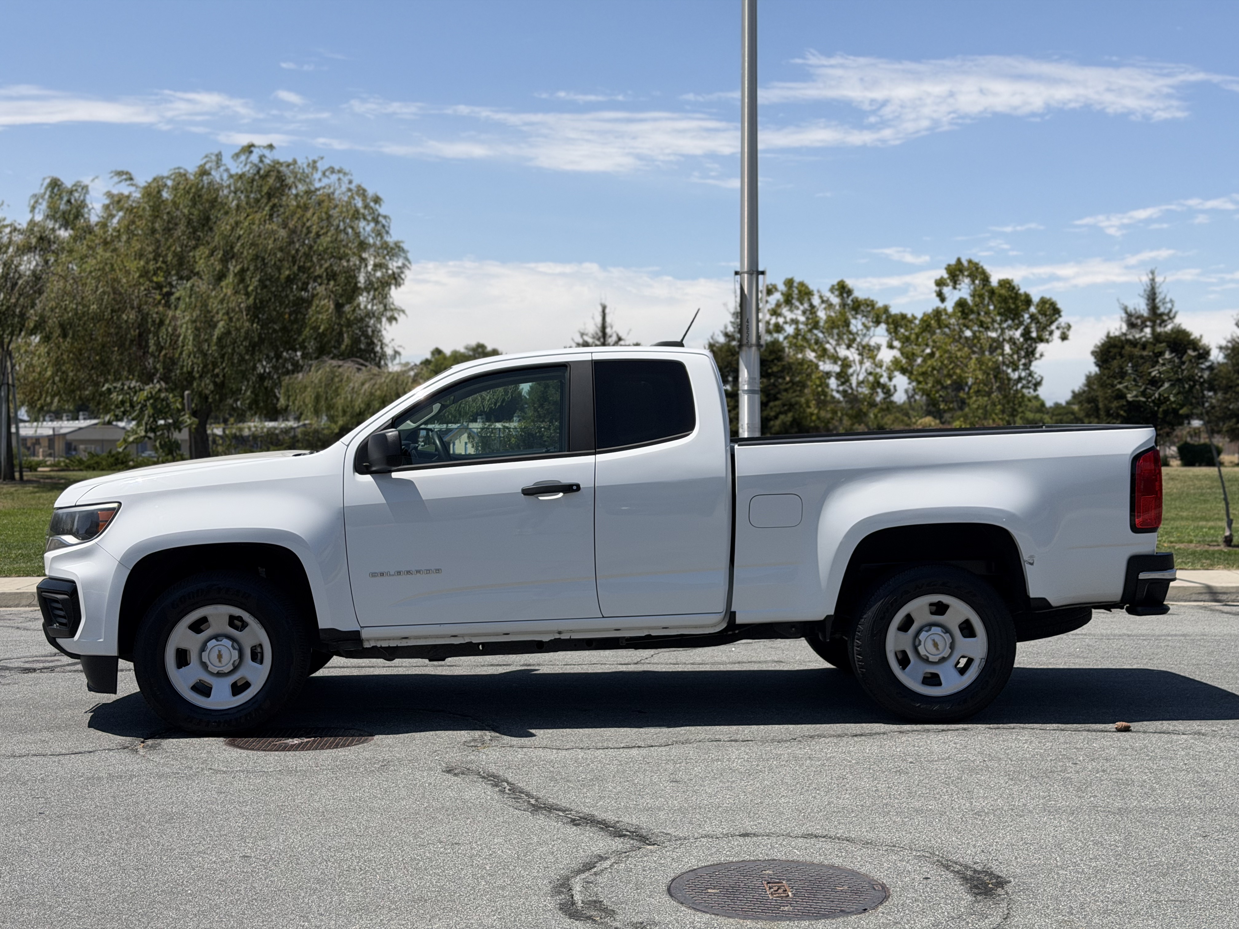 Used 2021 Chevrolet Colorado 2WD Extended Cab W/T image 2