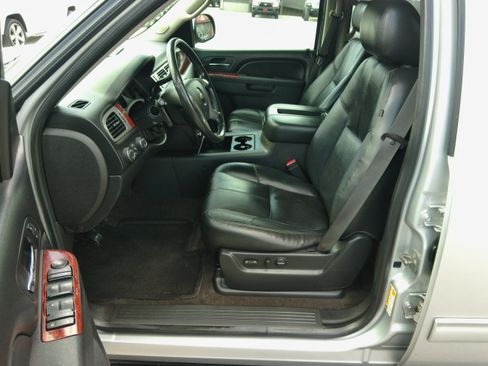 Used 2012 Chevrolet Tahoe LT image 23