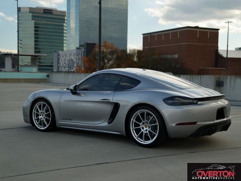 Used 2022 Porsche 718 Cayman GTS image 6