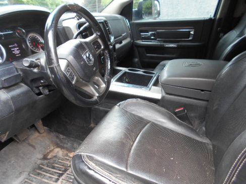 Used 2014 RAM 3500 4x4 Crew Cab Laramie image 6