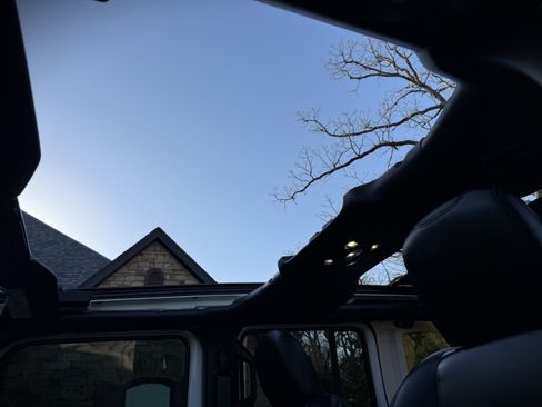 Used 2021 Jeep Wrangler Unlimited High Altitude image 5