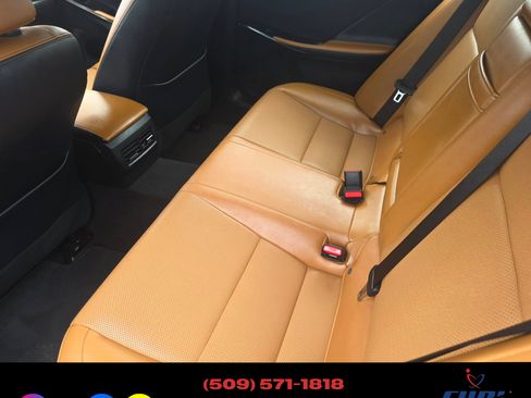 Used 2021 Lexus IS 300 image 21