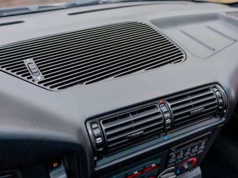 Used 1991 BMW M5 image 32