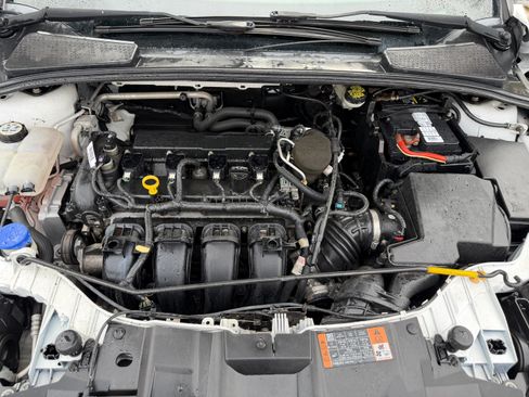 Used 2015 Ford Focus SE image 39