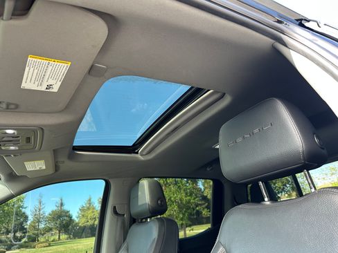 Used 2022 GMC Sierra 1500 Limited Denali image 16