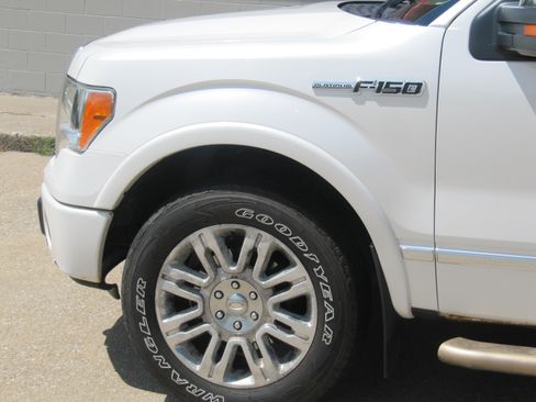 Used 2010 Ford F150 Platinum Pickup 4D 5 1/2 ft AWD/4WD image 3