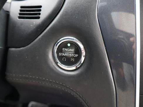 Used 2018 Ford Explorer Platinum image 25