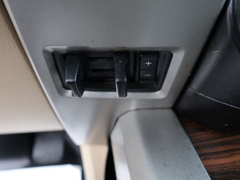 Used 2015 Ford F150 Lariat image 27