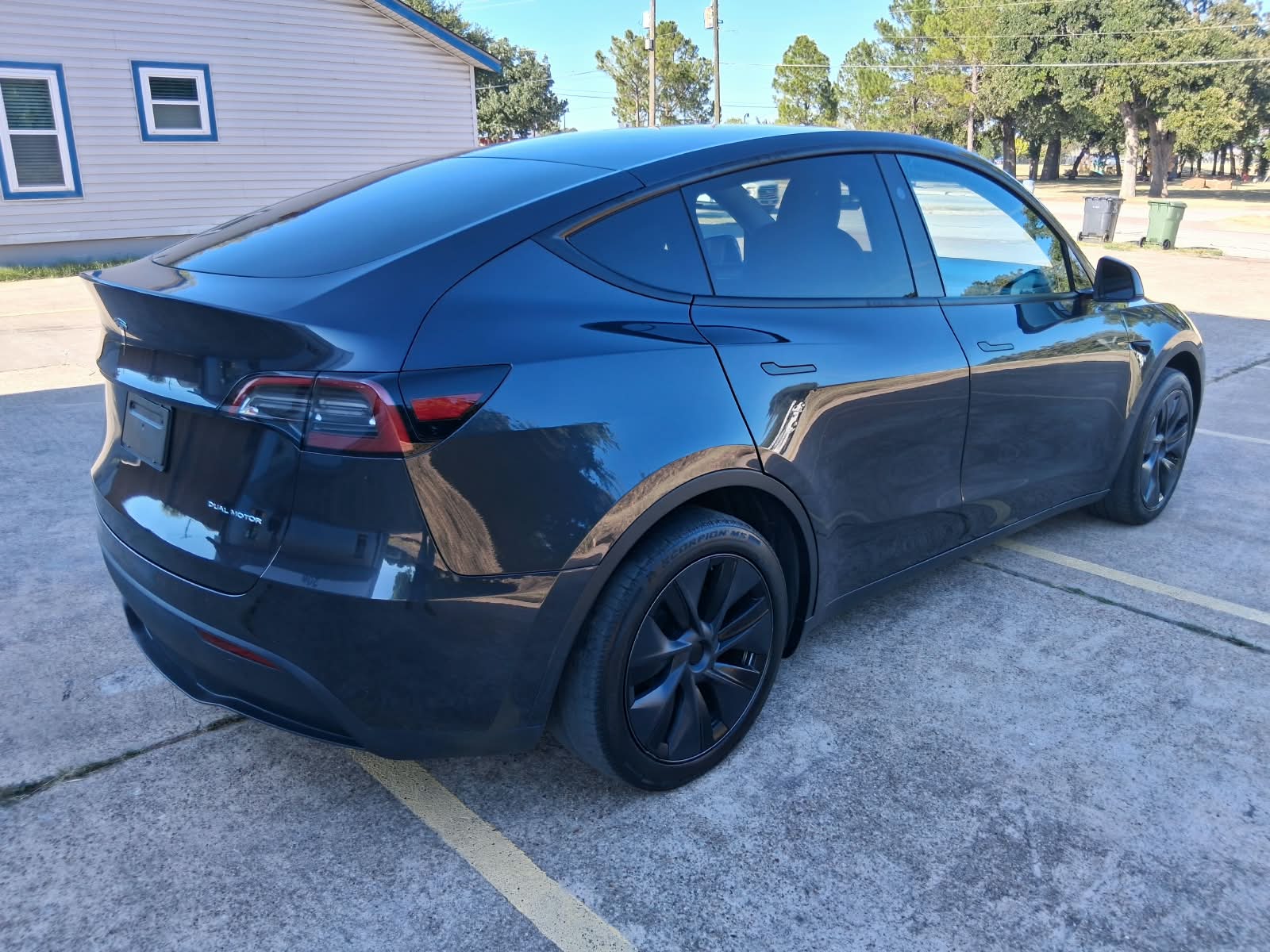 Used 2024 Tesla Model Y AWD Performance image 6