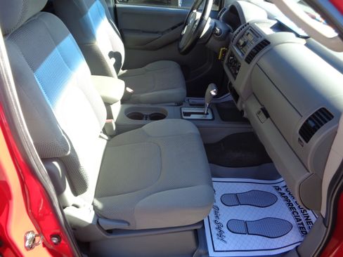 Used 2008 Nissan Frontier SE image 37
