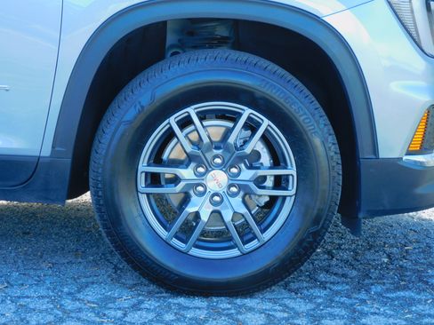 Used 2025 GMC Acadia Elevation image 12