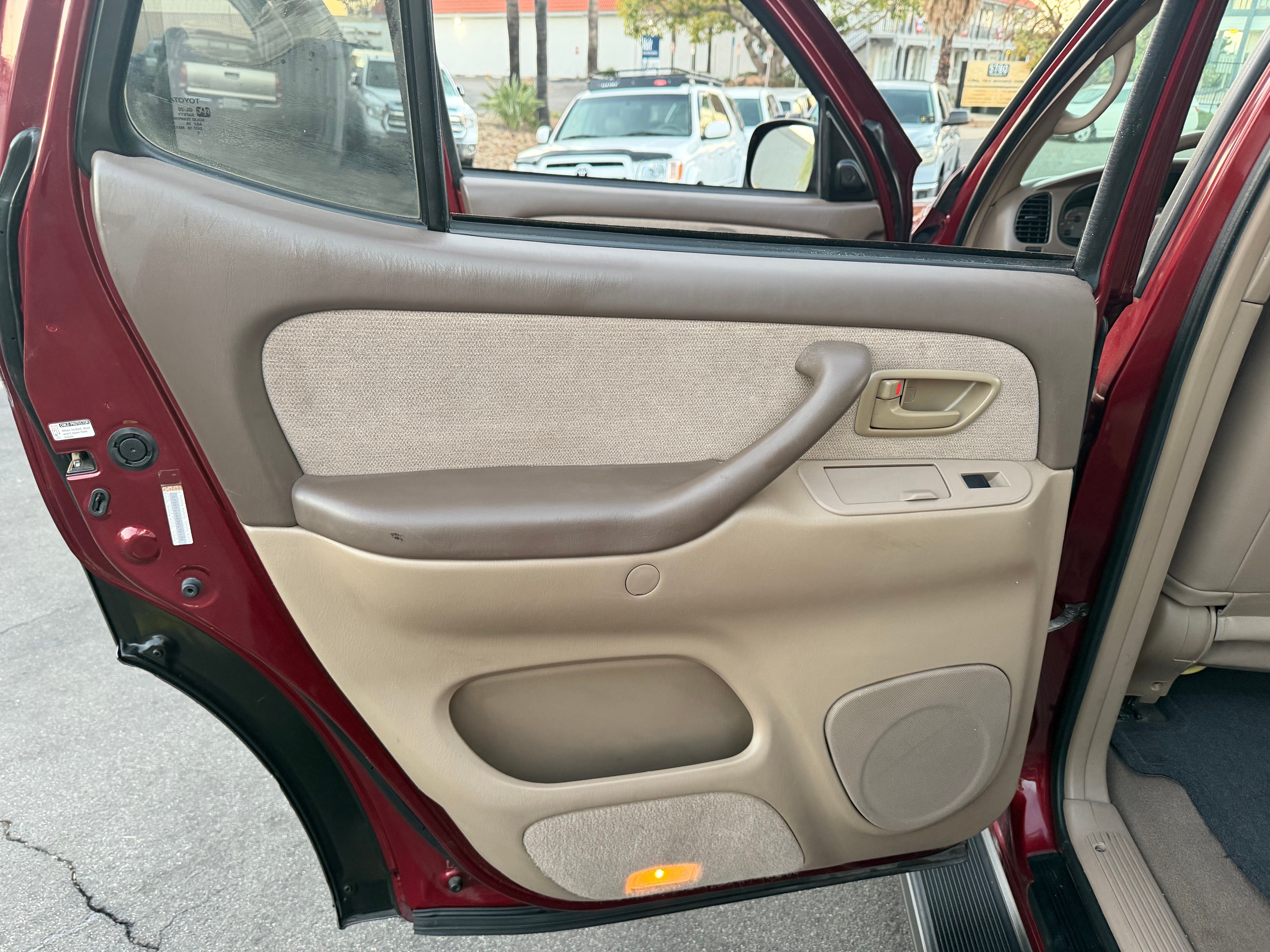 Used 2003 Toyota Sequoia 4WD SR5 image 24