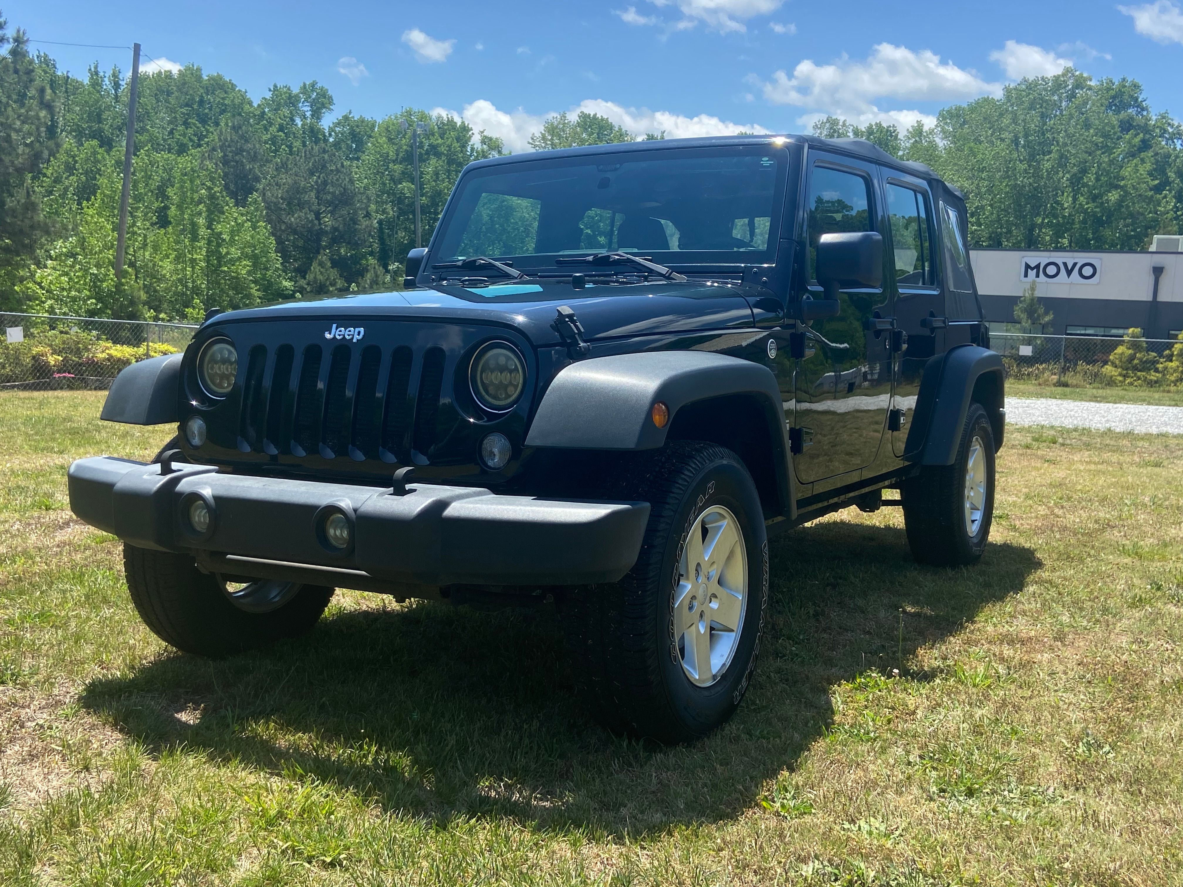 Used 2017 Jeep Wrangler 4WD Unlimited Sport image 4