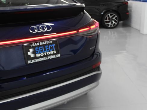 Used 2024 Audi Q4 e-tron Premium Plus image 9