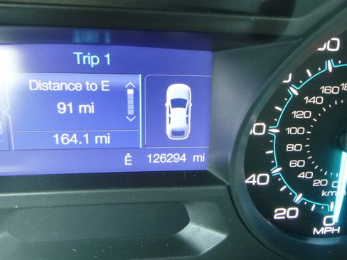 Used 2014 Ford Explorer XLT image 18