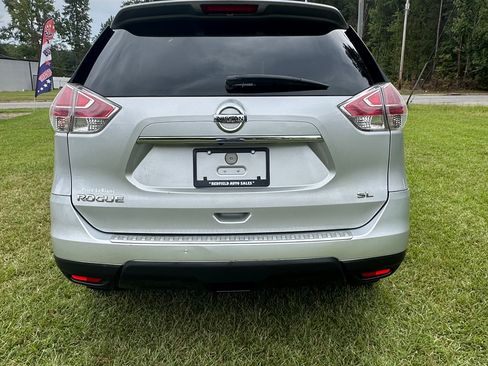 Used 2015 Nissan Rogue SL image 4