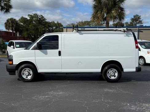 Used 2024 Chevrolet Express 2500 image 3