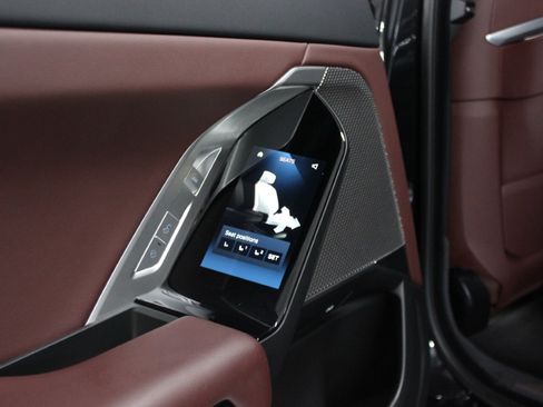 Used 2024 BMW i7 eDrive50 RWD image 51