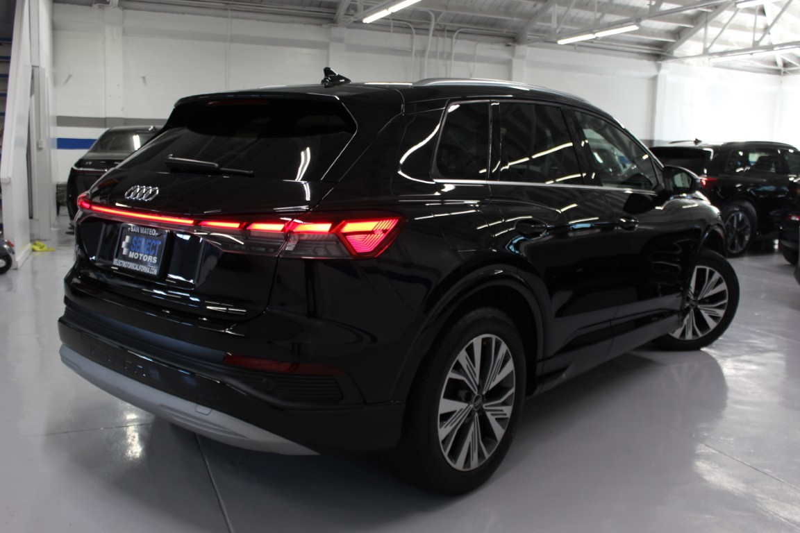 Used 2023 Audi Q4 e-tron Premium RWD image 7