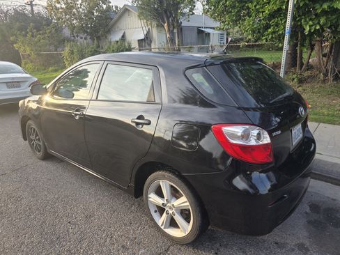 Used 2010 Toyota Matrix S image 9