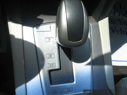 Used 2011 Subaru Outback 2.5i Limited AWD/4WD image 12