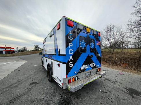 Used 2016 Chevrolet Silverado 3500 LT image 9