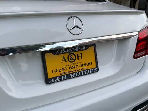 Used 2016 Mercedes-Benz E 350 Sedan image 27