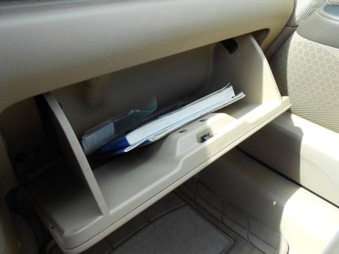 Used 2005 Honda CR-V LX image 20