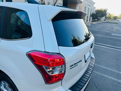 Used 2014 Subaru Forester 2.5i Limited AWD/4WD image 11