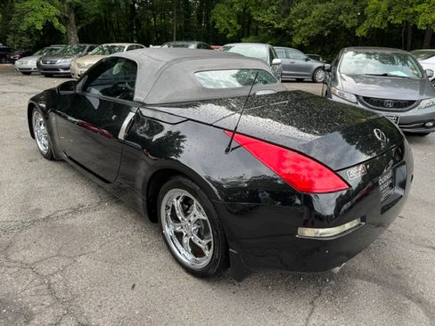 Used 2007 Nissan 350Z Roadster RWD image 3