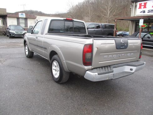 Used 2002 Nissan Frontier XE image 8