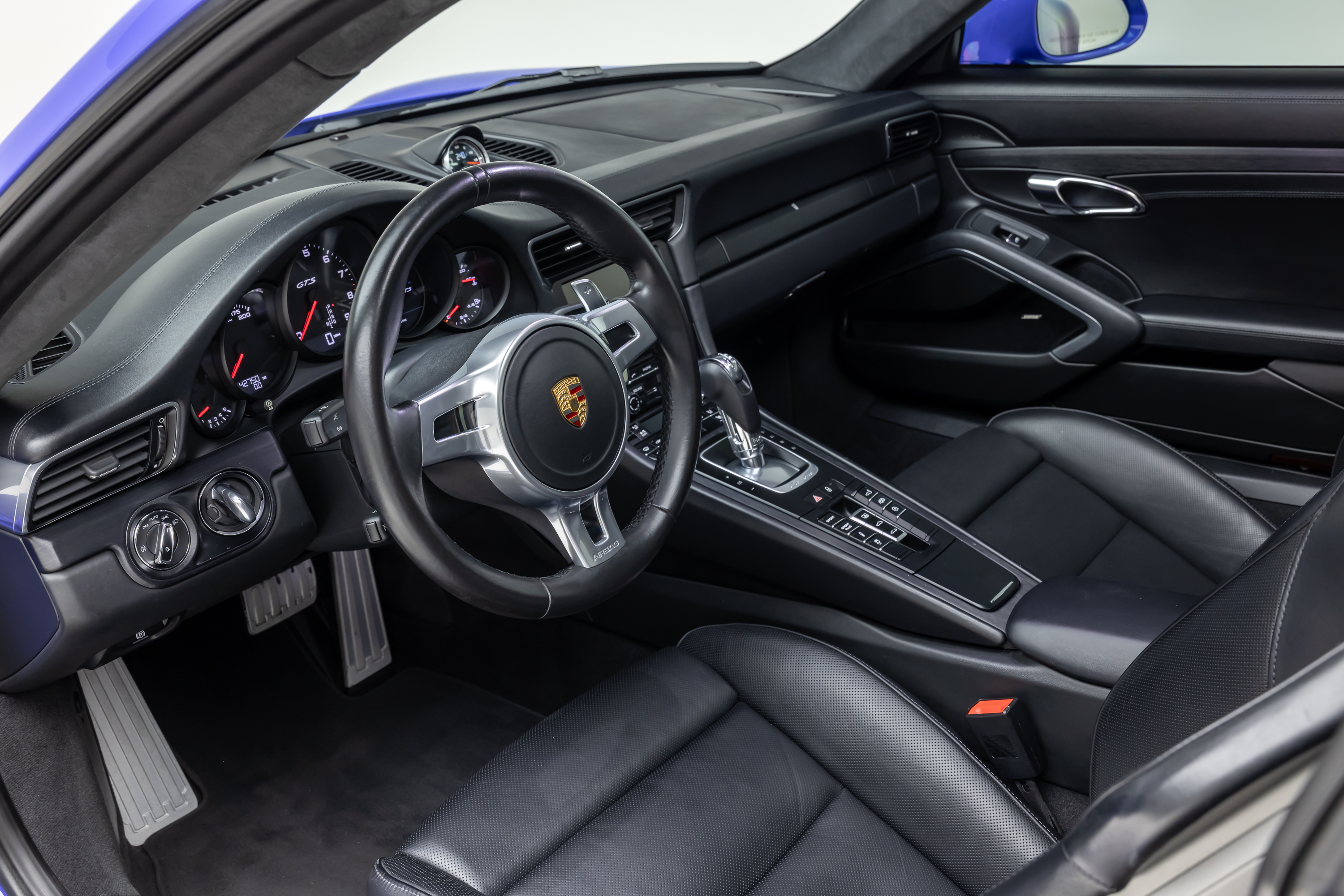 Used 2016 Porsche 911 Carrera GTS Coupe 2 wheel drive image 26