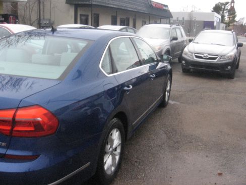 Used 2016 Volkswagen Passat 1.8T image 4