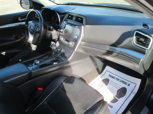 Used 2022 Nissan Maxima 3.5 SV image 9