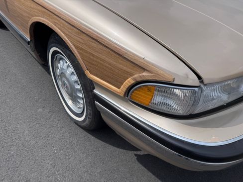 Used 1996 Buick Roadmaster Estate image 40