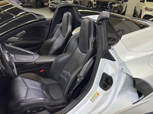 Used 2024 Chevrolet Corvette Convertible w/ 2LT RWD image 15