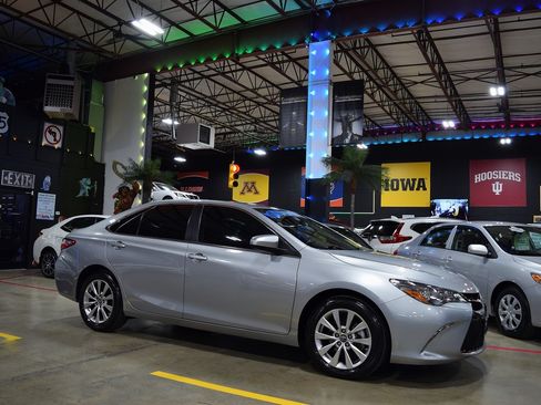 Used 2016 Toyota Camry SE image 7